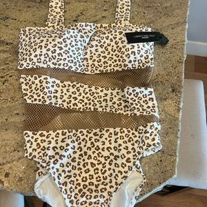 Carmen Marc Valvo Leopard Print One Piece Swimsuit - Brown and White